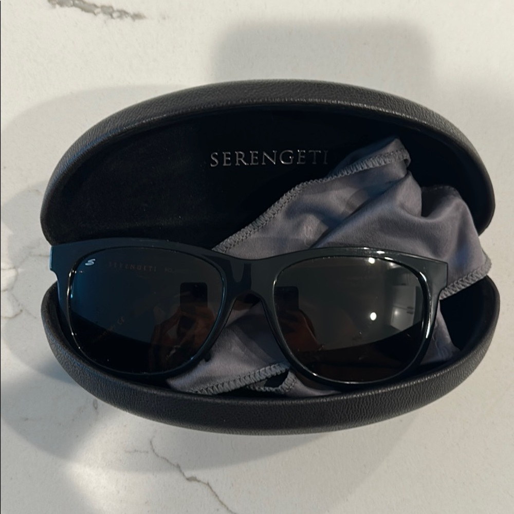 Serengeti sunglasses good condition